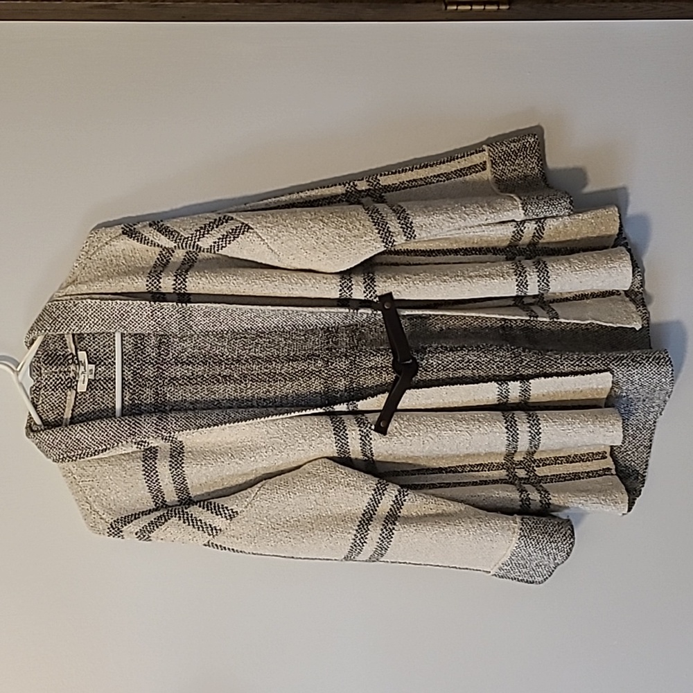 Simply Noelle cardigan with belt